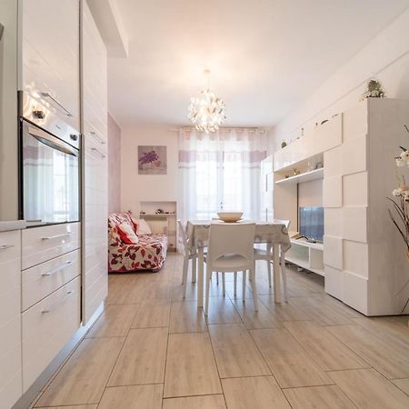 Viola Lido Adriano Villa Buitenkant foto